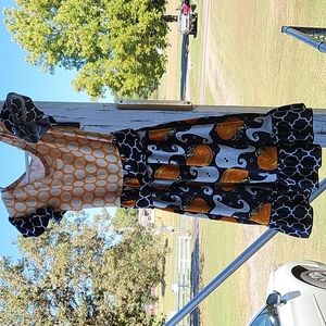 🌈 4 for $25 Halloween dress with tie in back. Size 5/6